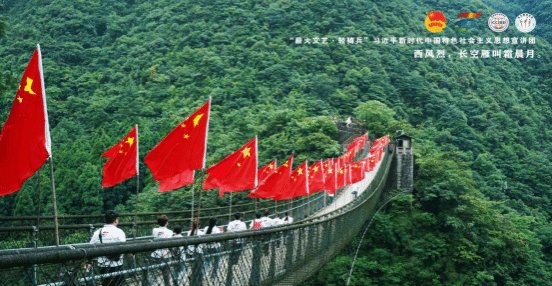 喇叭声咽。